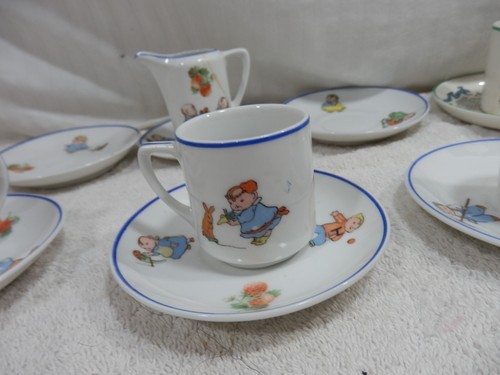 RUDOLSTADT HAPPIFATS CHILDS TEA SET Teapot BEYER & BOCK GERMANY Bone China - Picture 2 of 12
