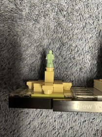 LEGO Architecture 21028 New York City 100% Complete Good Condition