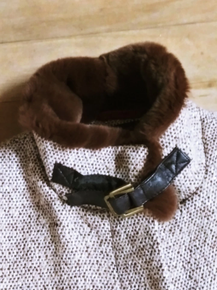 Via Spiga.Abrigo Mujer Talla 12.Color:Marfil Lur.38" largo.2 bolsillos. Foto 3 de 4