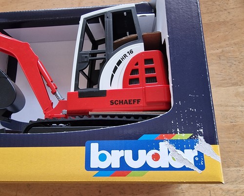 Bruder Schaeff  Mini Excavator Play Vehicle Scale 1:16 - Picture 4 of 24