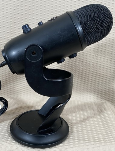 Blue Yeti Multi-Pattern USB Condenser Microphone Blackout w Stand & Cable TESTED - Picture 9 of 24