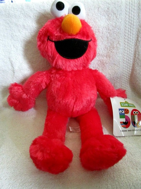 Sesame Street Let's Cuddle Elmo 13
