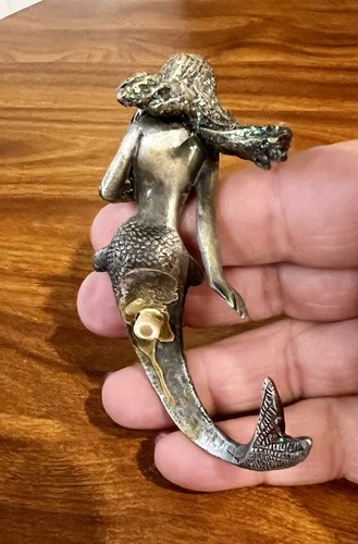 Vintage Pewter Glitter Mermaid Holding Shoe: Topper: Heavy: Beautiful Detail - Picture 4 of 7