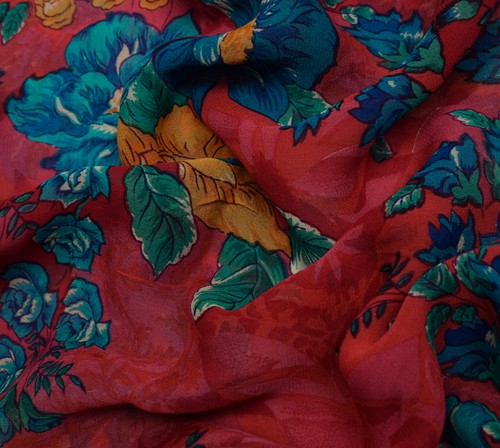 Sushila Vintage roter Sari 100 % reine Georgette Seide bedruckt Blumen Handarbeit Stoff - Bild 9 von 9