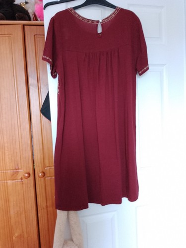 Burgundy A Line Dress With Beige Embroidery Fits Size 16/18 Bonprix . - Bild 2 von 4