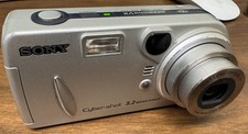 Sony Cyber-Shot Digital Camera 3.2 Mega Pixels DSC-P72 - Screen Issue