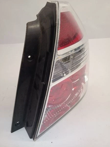Luz trasera derecha pasajero Chevrolet Aveo 09-11 lente transparente Ntbk OEM Foto 3 de 4