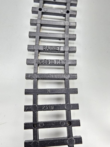 Garnet/Atlas N Scale 2510 9 3/4" Radius Curved Track With Joiners 15 Piece Lot - Picture 4 of 5