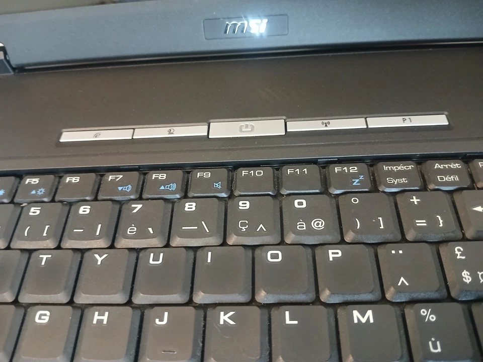 MSI VR705 (MS-171F) Notebook, Intel DC, 3 GB RAM, 17.3“ Windows Vista GeForce - Bild 2 von 4