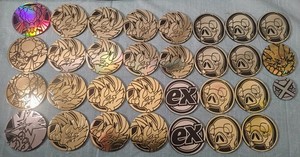 Nintendo Pokémon TCG Collectors Flip Holofoil Plastic Coins (31)