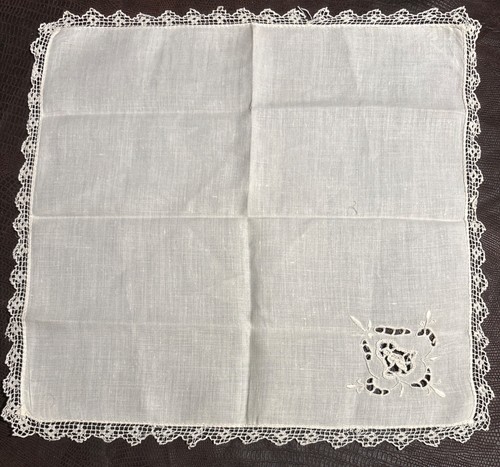 Vintage Embroidered Handkerchief Hanky Floral Flower Wide Crochet Border Wedding - Picture 1 of 3