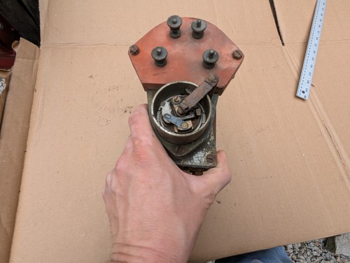Antique Automobile Magneto Assembly Bosch DU4 FOR PARTS - Picture 10 of 10