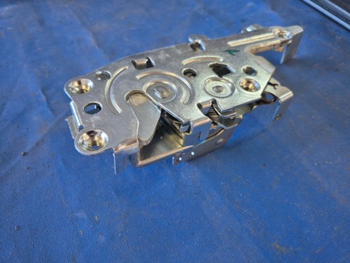 64-65 A BODY GTO LEMANS CHEVELLE RH DOOR LATCH  - Picture 5 of 5
