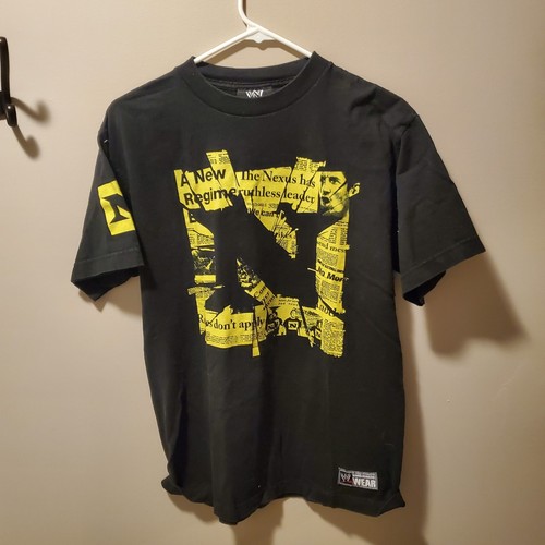 Vintage Y2K WWE Authentic Wear T Shirt Nexus Graphic 2010 Double Sided Mens M US - Picture 1 of 8