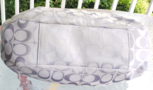 COACH F15514 MEDIUM VINTAGE LYNN SOHO LAVENDER SIGNATURE C  CANVAS HOBO - Picture 11 of 24