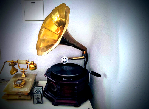 Altes telefone aus Marmor - Bild 4 von 4
