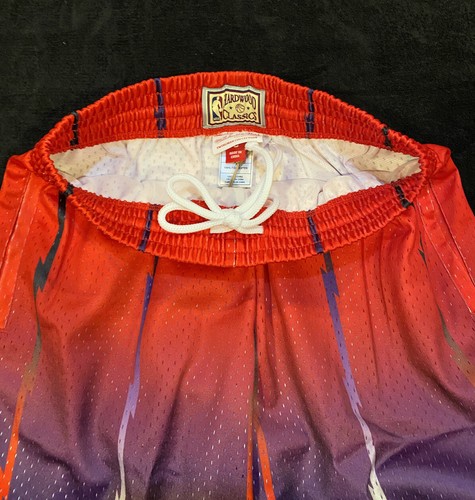 Mens Mitchell And Ness Toronto Raptors Fade away Swingman Shorts Size L NWT - Picture 5 of 14