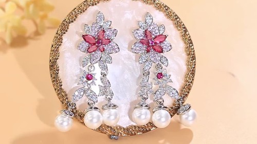 Rose Rot Rosa Blume Perle Ohrhänger Versilbert Braut CZ Schmuck - Video 1 von 1
