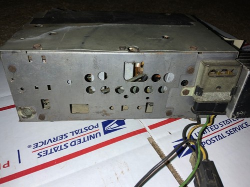 OEM GM 1968 CHEVROLET IMPALA AM / FM RADIO DELCO 7303231 SS 68 W/ KNOBS WIRING - Foto 6 di 7