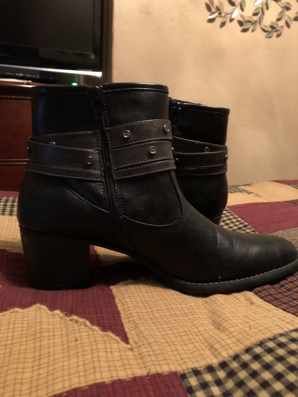 Womens Pre Owned Black Studded Ankle Boots Size 10 by Modellista Womens Pre Owned Black Studded Ankle Boots Size 10 by Modellista