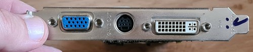 Ati RADEON 9600SE AGP graphics card - Picture 5 of 5