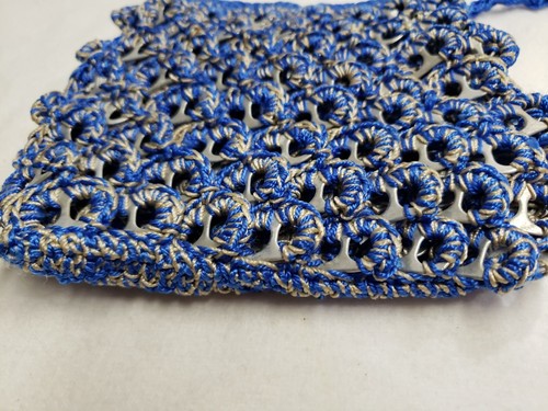 Borsa a tracolla all'uncinetto Upcycled Soda Tab argento e blu usata in ottime condizioni 123 - Foto 7 di 8
