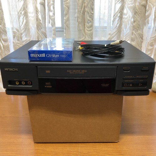 HITAGHI VT-F380A VCR - SIN CONTROL REMOTO - CON CABLES AV Y CINTA VHS EN BLANCO - PROBADO - Imagen 3 de 16