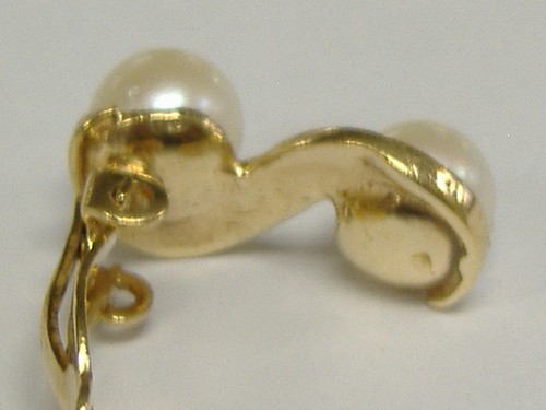 VINTAGE SOLID 14 K GOLD PEARLS CLIP ON NON PIERCED EARRINGS - Picture 4 of 7
