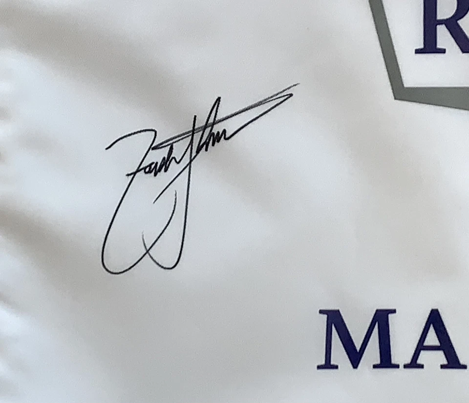 Bandera de la Ryder Cup firmada por Zach Johnson 2023 Marco Simone golf Beckett certificado de autenticidad bajo Foto 2 de 4