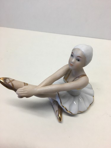Ballerina Figure Approx 8cm Tall - Picture 3 of 6