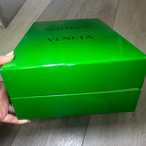 Bottega Veneta green rubber embossed slides pool casual designer size 37 - Afbeelding 13 van 13