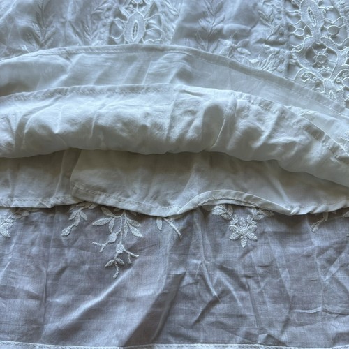embroidered lace floral flower white midi dress half sleeves under skirt layer - Picture 11 of 11