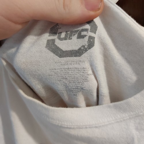 UFC 129 Shirt Men Large XL White St. Pierre vs Shields World Welterweight Champs - Picture 7 of 7