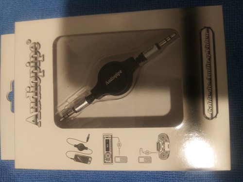 Audiopipe AIQR35353 3ft Retractable 3.5 to 3.5 Jack Plug Audio Cable