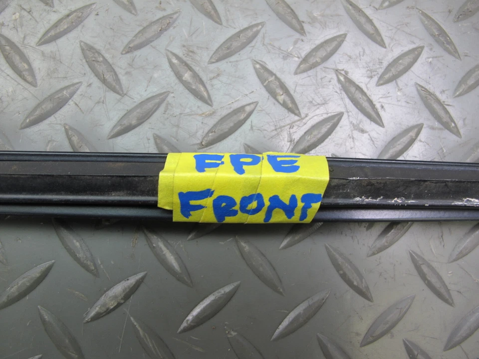 PORSCHE 928 1984-1989 JUEGO DE 3 CUBIERTAS MOLDURAS MOLDURAS PARABRISAS DELANTERO Foto 3 de 4