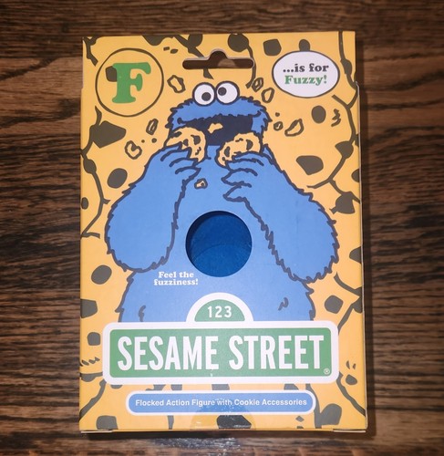 1985 Sesame Street Tara Toys Cookie Monster And Super 7 Cookie Monster Figures - Picture 9 of 10