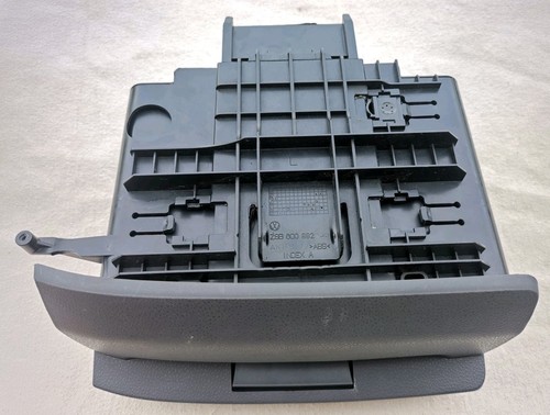 VW Polo 9N3 Ablagefach Staufach vorne links unten Fahrersitz 6Q0882599 - Bild 4 von 6