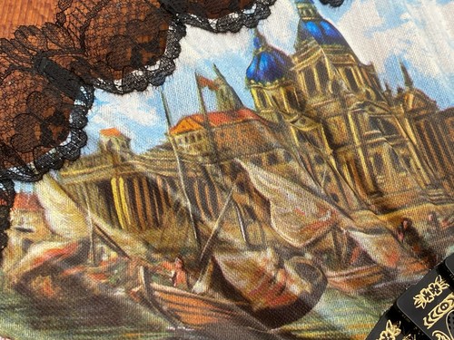 Luxurious Vintage Fabric Hand Held Folding Fan from around the World Venice - Picture 8 of 11