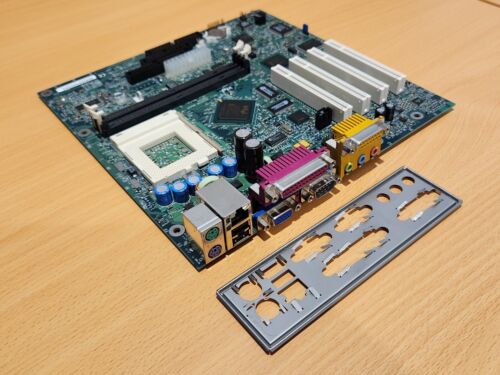 Intel CA810e, Socket 370 Pentium 3 Motherboard - Picture 2 of 6
