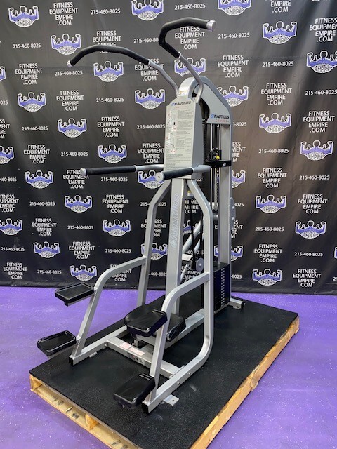 Nautilus Nitro Gravitron Assisted Dip Pull up Machine eBay