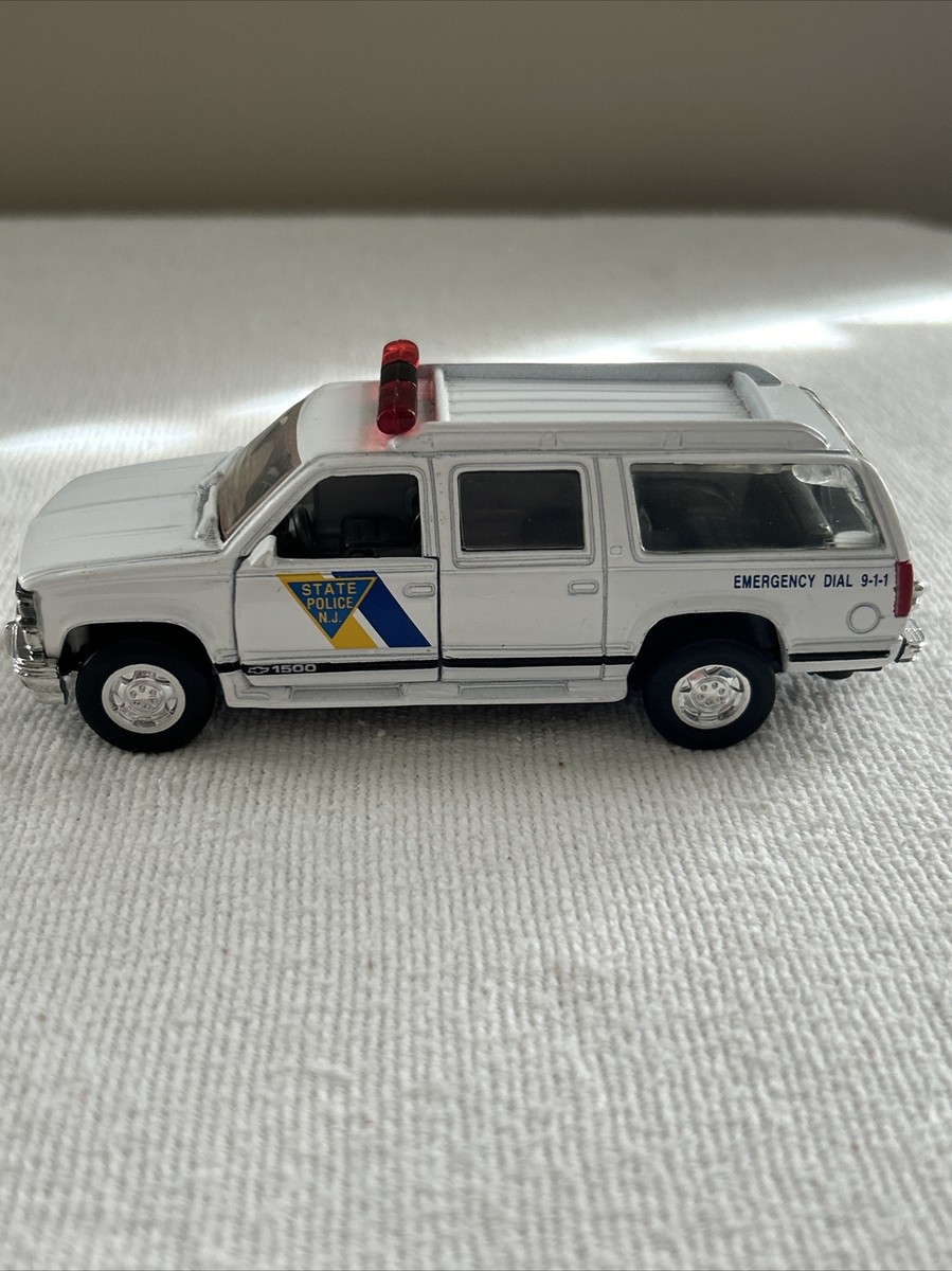 1995 Road Champs Chevy Suburban NJ State Police DieCast 1:43