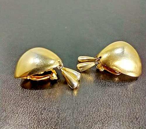 Vintage Liz Claiborne Modernist Gold Tone Clip On Earrings - Picture 3 of 7