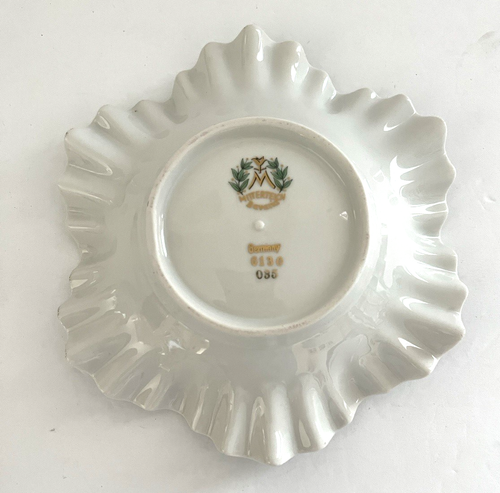 Vintage Mitterteich Bavaria Dish/ Ashtray Fluted Floral Porcelain Gold Trim 5½" - Picture 6 of 6