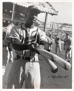 Hank-Aaron-1957-World-Series-Type-1-Original-Photo-PSA-DNA-RARE-Osvaldo-Salas