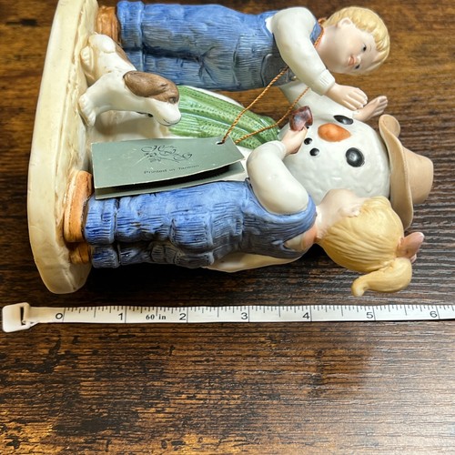 HOMCO Denim Days #1508 "Our Snowman” Boy Danny Girl Debbie 1985 Figurine - Picture 9 of 9