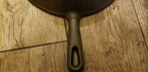 VINTAGE UNMARKED WARE 9" CAST IRON SKILLET HEAT RING - Picture 6 of 7
