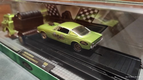 NIB 2024 M2 MACHINES 1966 FORD C-950 & 1965 FORD MUSTANG FASTBACK 2+2 W/CASE - Picture 11 of 13