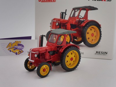 Schuco 07829-1//32 Fortschritt RS09-GT124 mit Mähbalken Neu Rot