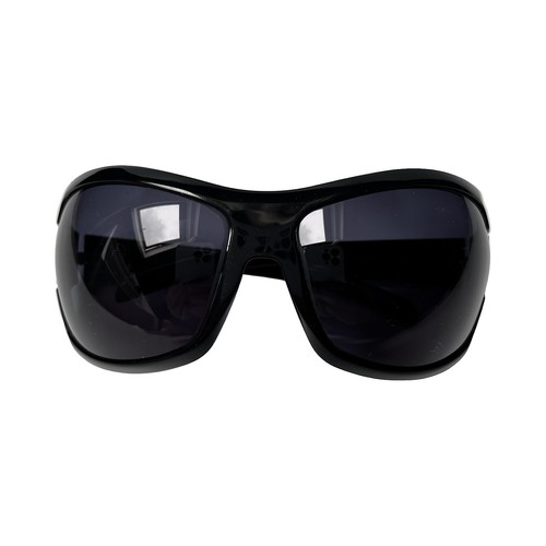 Gafas de sol Gucci de gran tamaño con escudo negro con logotipo plateado envolvente GG 1546 - Imagen 3 de 7