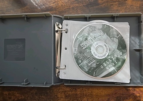 Iron Kissed (Mercedes Thompson), Briggs, Patricia AUDIO CD .. RARE OOP AND VG - Picture 4 of 4